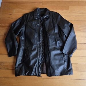 Vintage Womens Worthington Black‎ Leather Jacket Size Medium. Made In
